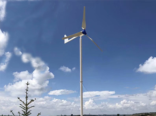 南京歐陸2000W風(fēng)力發(fā)電機(jī)幫助東鄉(xiāng)無(wú)電居民實(shí)現(xiàn)了正常通電